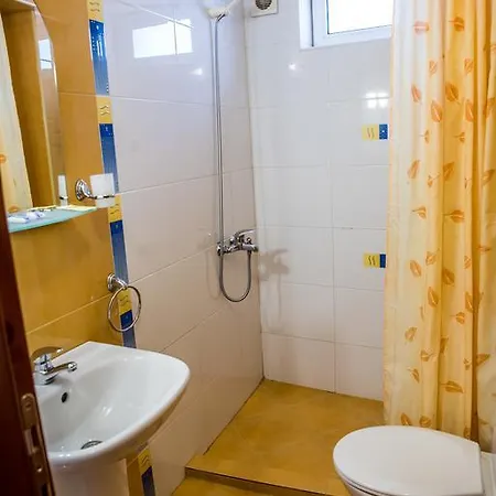 Otel Bariakov Family